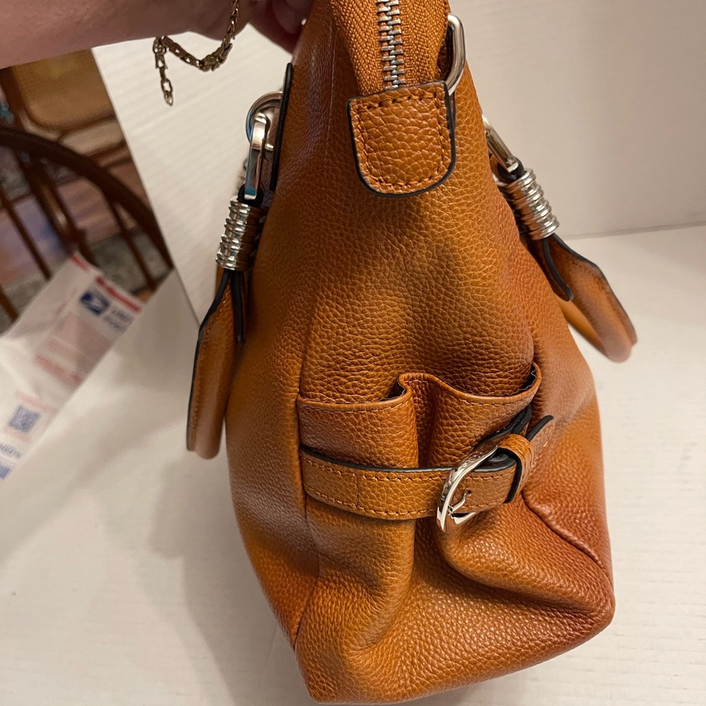 Classic Tan Leather Tote Bag - Picture 8 of 14